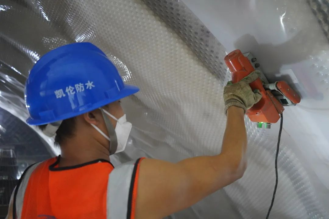 placa impermeável e de drenagem