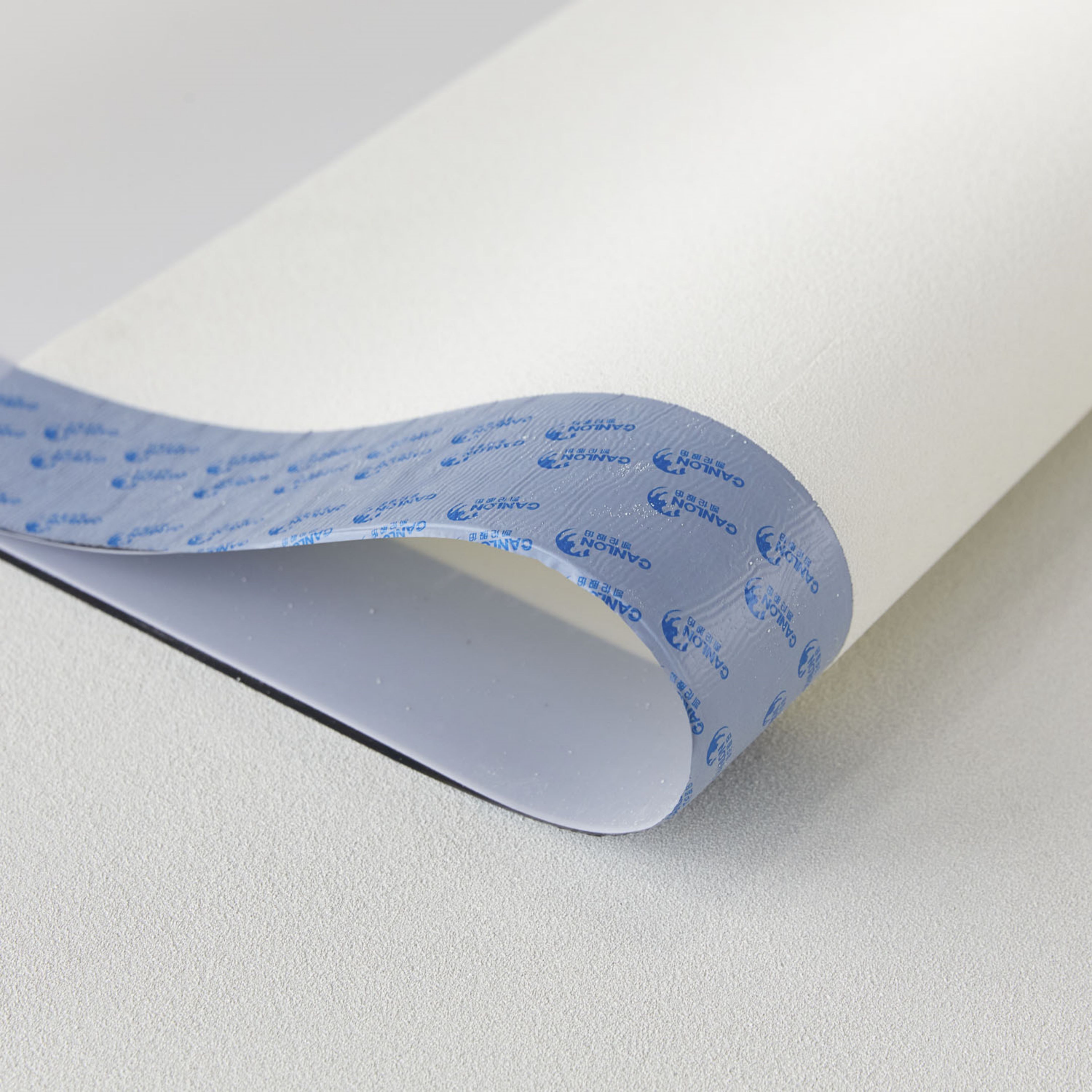 Membrana impermeabilizante pr&eacute;-aplicada