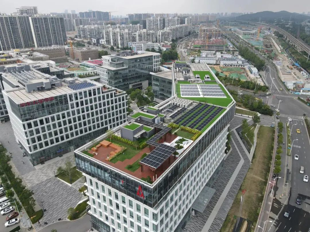 Aplicação da membrana de impermeabilização CANLON TPO no projeto de cobertura fotovoltaica 'Smart Zero-Carbon Sky Garden' de 135kw