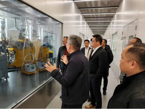 Canão de foco |Foco no desenvolvimento de energia fotovoltaica integrada em edifícios - Instituto de pesquisa BIPV do Delta do Rio Yangtze visita CANLON