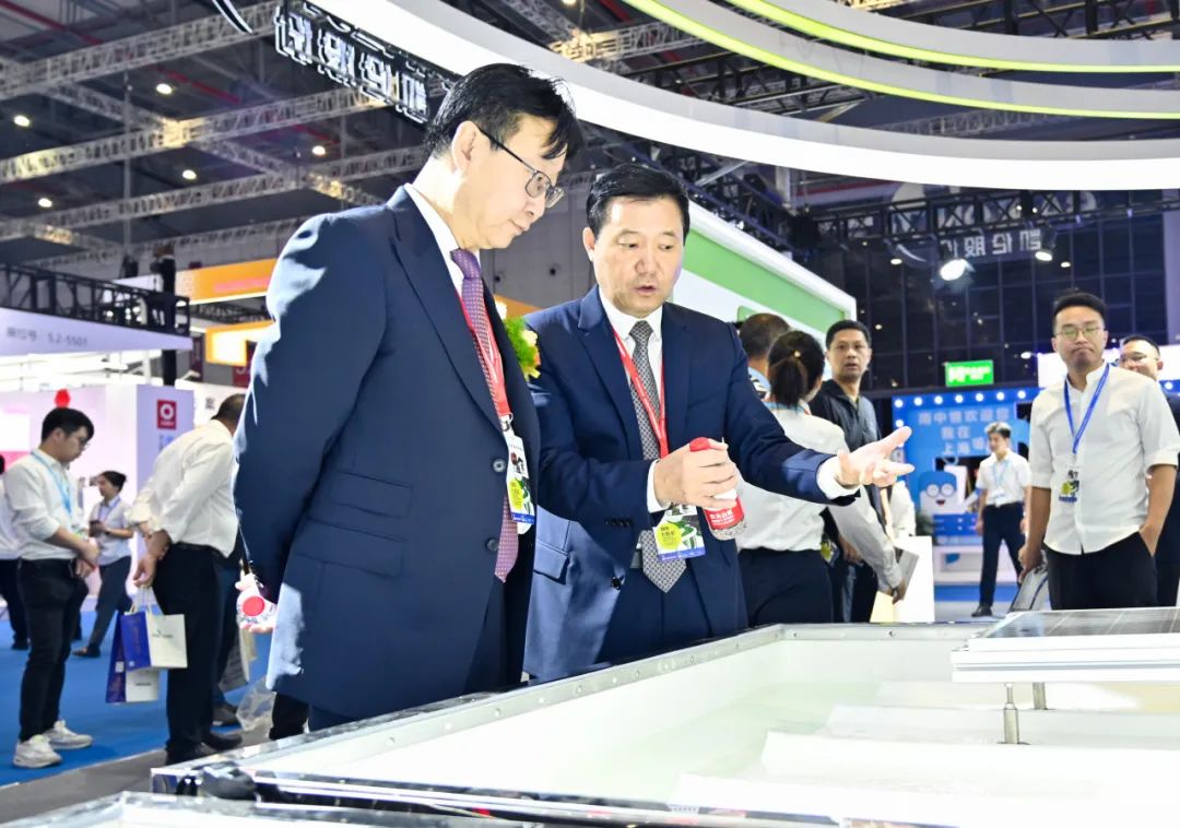 Canlon participou da exposi&ccedil;&atilde;o de tecnologia &agrave; prova d'&aacute;gua da China China International Roofing and Building