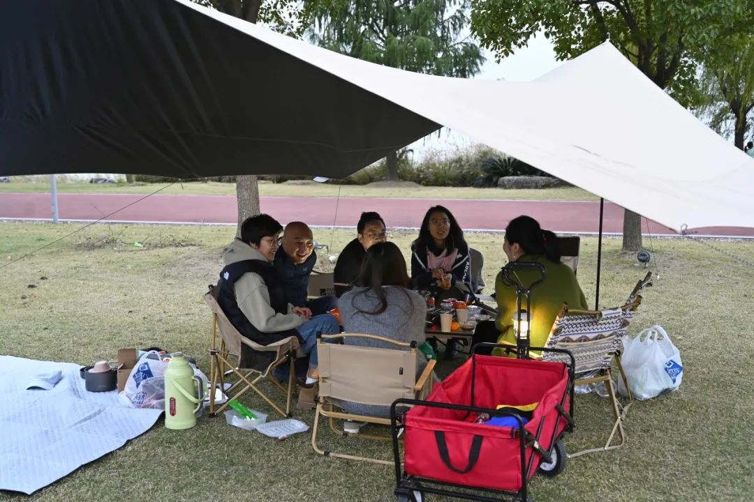 V&aacute; acampar com Canlon