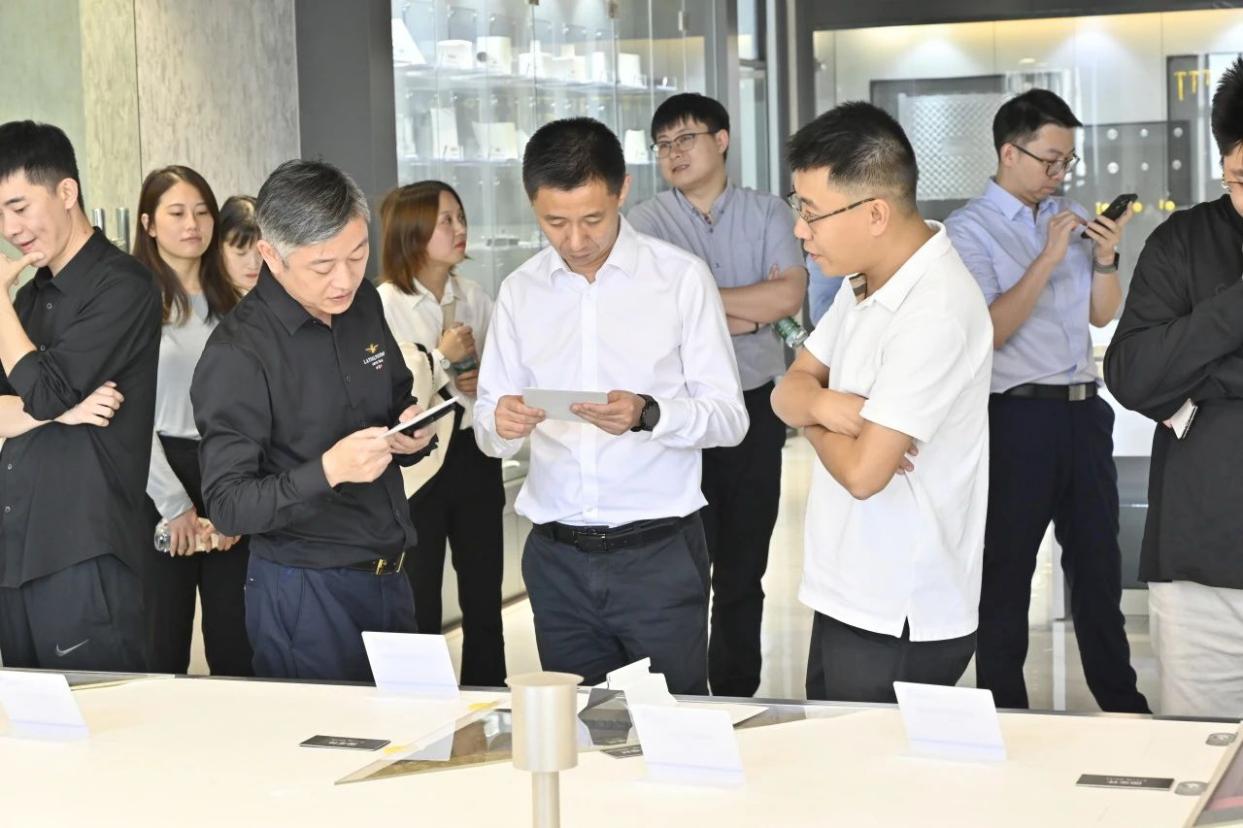 C&acirc;mara de Com&eacute;rcio da Juventude de Wujiang visitou CANLON