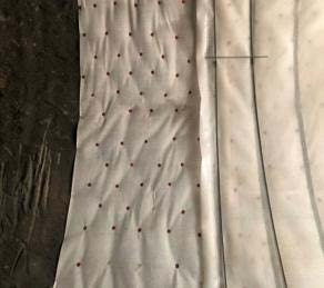 Coloca&ccedil;&atilde;o de placa imperme&aacute;vel autoadesiva