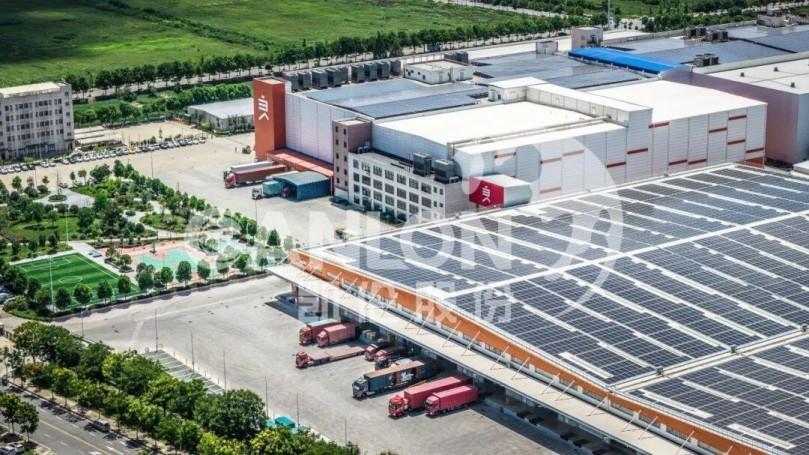 Escolhendo coberturas solares para o seu material de telhado existente